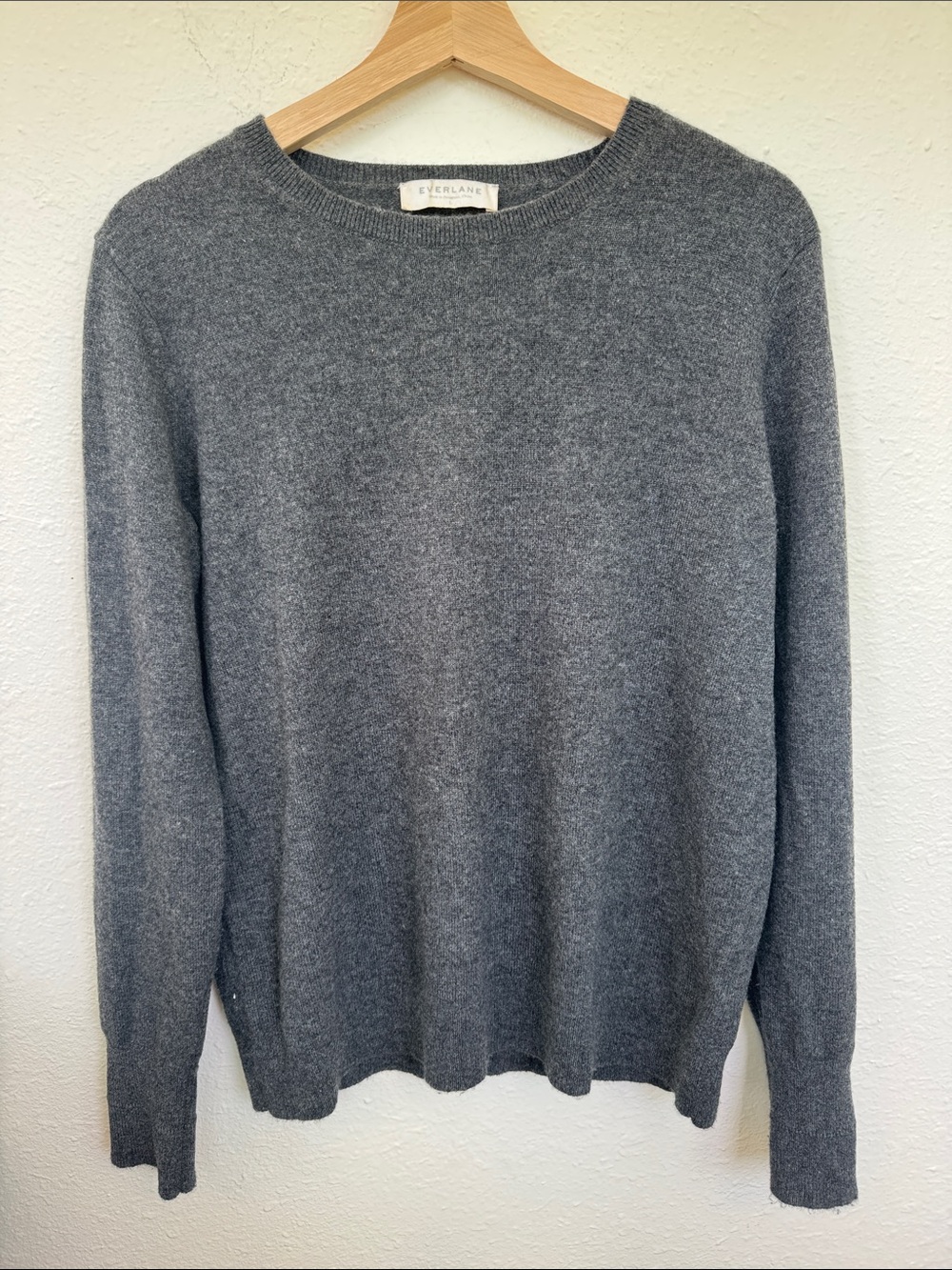 Everlane 100% Cashmere Scoop Crewneck Sweater Size L Minimalist Neutral Preppy